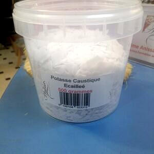 potasse caustique écaillé 2500 grammes