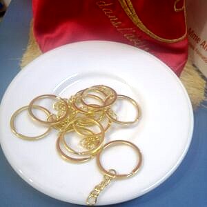anneaux porte clef avec chaine Doree