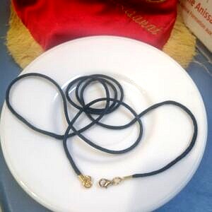 ensemble Collier cordon noir avec chaîne doree